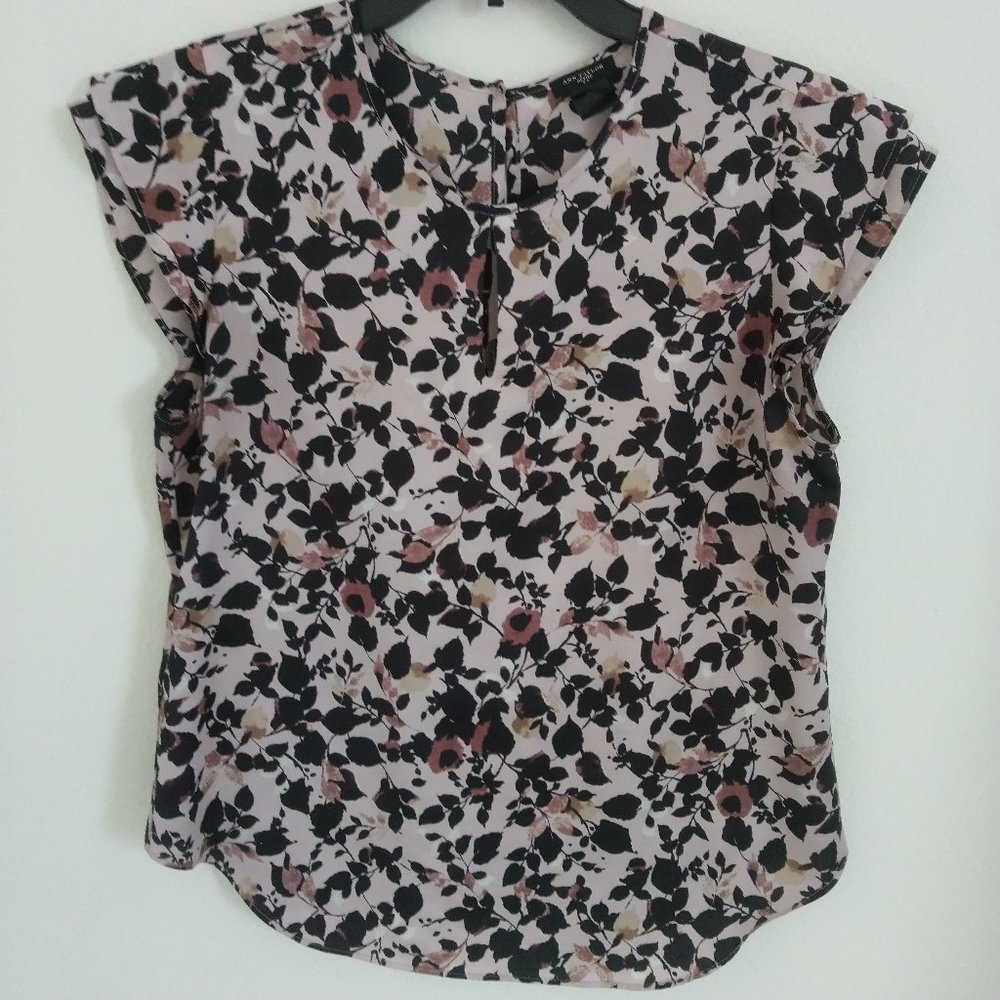 Ann Taylor flutter sleeve top